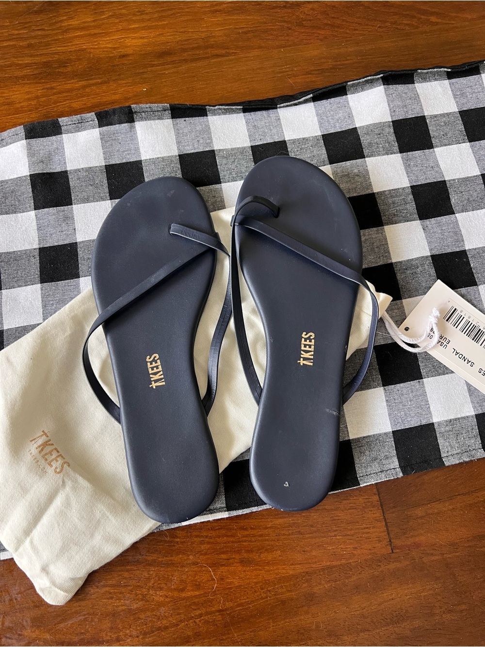 RILEY Criss-Cross Sandal